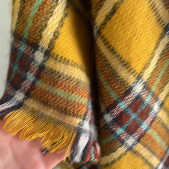 Ln Womens blank scarf/shawl - Picture 2 of 3